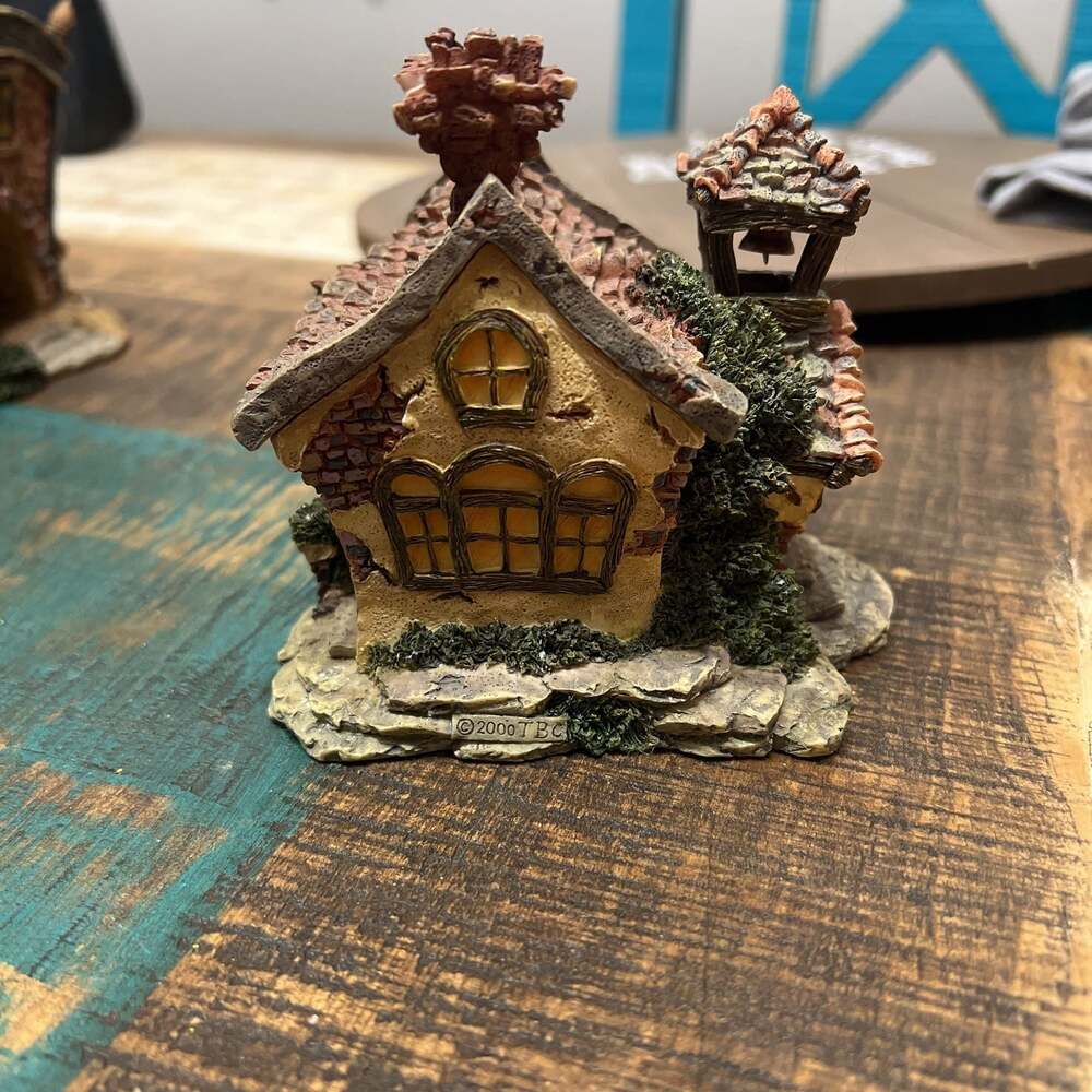 Boyds Bearly Built Villages "The Bearly A School" #19004 Town Village Figurine
